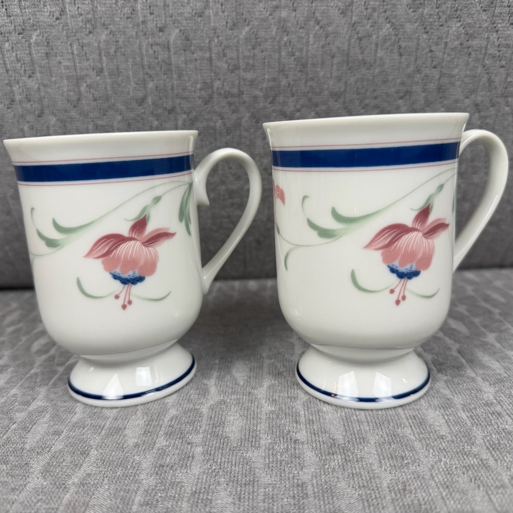 Vintage Princess House Fuchsia Porcelain Footed Mugs with Floral Design